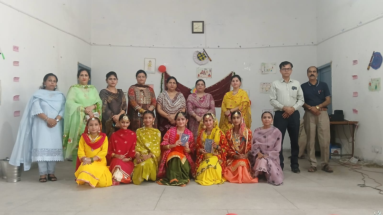 Bagless Day and Teej Utsav celebrated with great enthusiasm and pomp at Government Senior Secondary School, Dholbaha
